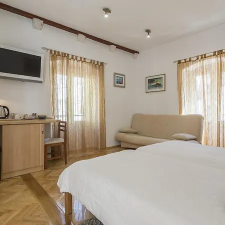 Carrara Accommodation Split Exterior photo