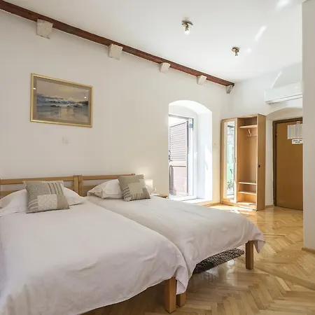 Carrara Accommodation Split Exterior photo